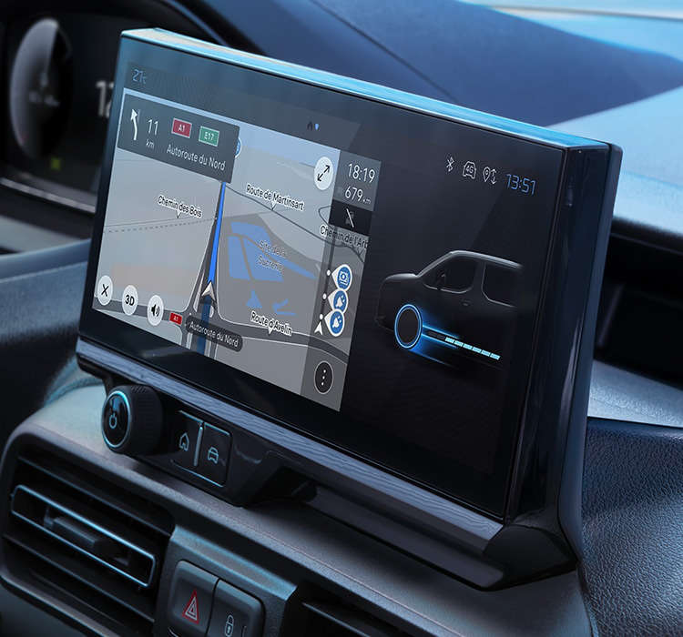 Peugeot e-Partner, сенсорний екран у салоні