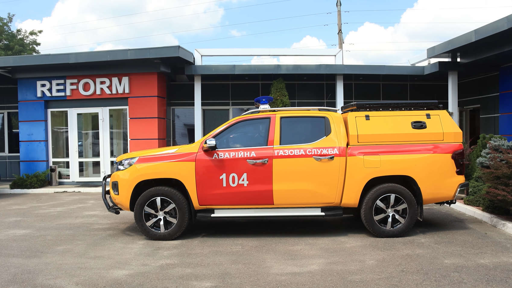 Броньований пікап PEUGEOT Landtrek спроектовано для аварійних служб